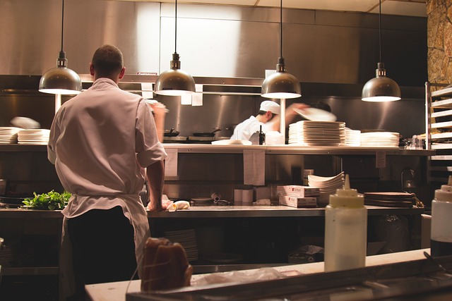 KOM’N’CASA – “COMER LO QUE COCINAS”, LA CUISINE DECONSTRUIDA QUE ARRASA EN EL MERCADO